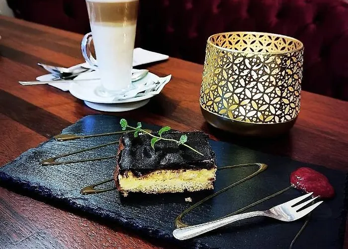 Palac Fabrykanta Bed & Breakfast